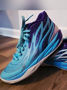 Puma LaMelo Ball MB.02 Queen City Fade Size 8.5 Blue Purple Basketball -men